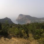 Вид на бухту Нового Света по дороге к вершине горы Сокол